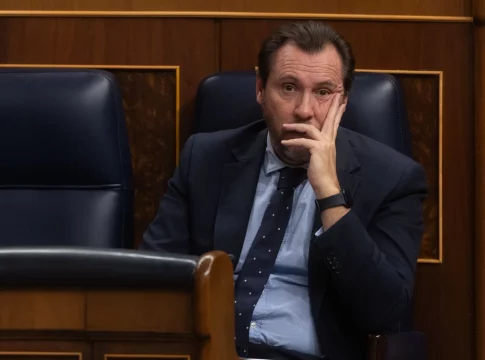 EuropaPress_6370464_ministro_transporte_movilidad_sostenible_oscar_puente_sesion_control Transporte