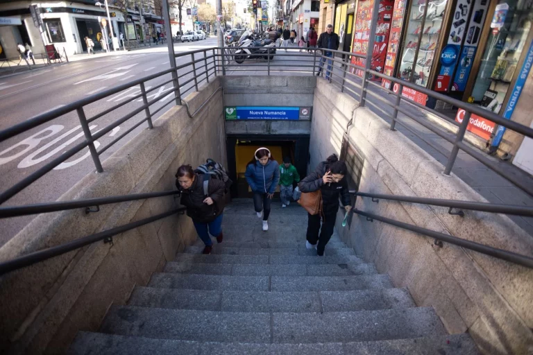 Madrid, Baleares y Cataluña mantienen de momento los descuentos en el transporte