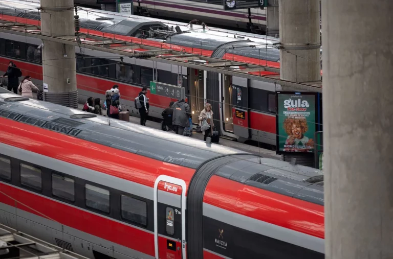 El SNCF se hace fuerte entre Barcelona y París mientras ningunea a Renfe