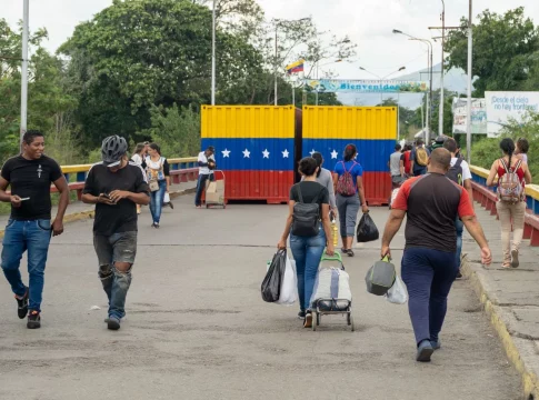 El mundo empieza a prepararse para una nueva ola de migración de Venezuela tras la juramentación de Maduro