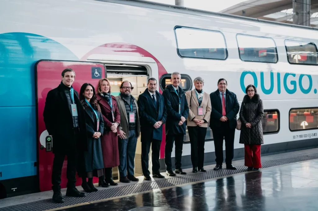 La llegada de Ouigo a Andalucía presiona los precios de Renfe e Iryo 2 Fotografia instituciones ATOCHA