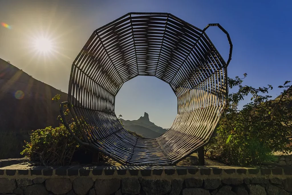 El pueblo español escondido entre montañas que te hará sentir en otra época 73 Gastronomía y festividades para saborear