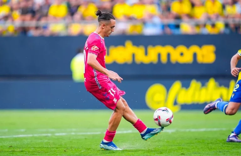 El Valladolid quiere quitar a Luismi Cruz al Cádiz