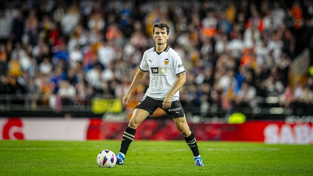 Hugo Guillamón se pone a tiro del Athletic 1 Hugo Guillamón