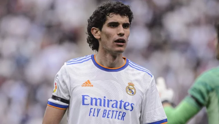Vallejo prefiere vacaciones en el Real Madrid que el marrón del Zaragoza