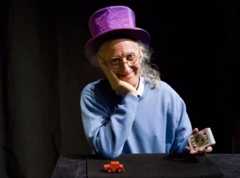 Juan Tamariz, mago e ilusionista español Juan Tamariz, mago e ilusionista español