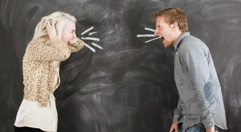 La ciencia desvela las palabras que paran una discusión de inmediato y de forma elegante