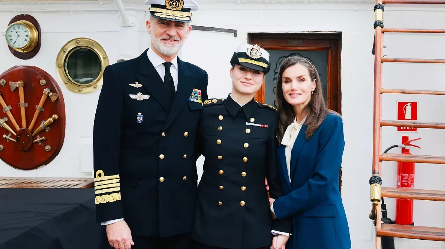 La conversación previa a romper a llorar que tuvo Felipe con Leonor en el puerto de Cádiz