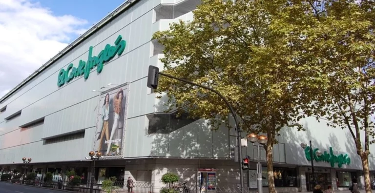 La excusa de una mujer pillada robando ropa interior y gambas en El Corte Inglés de Alcalá de Henares