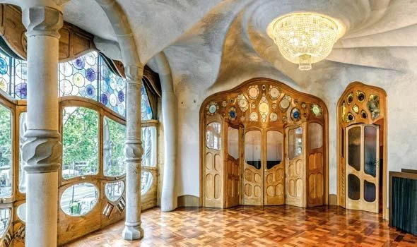 El rincón más infravalorado de Barcelona donde la magia de Gaudí cobra vida 82 La historia detrás de la Casa Batlló en Barcelona: un cambio radical
