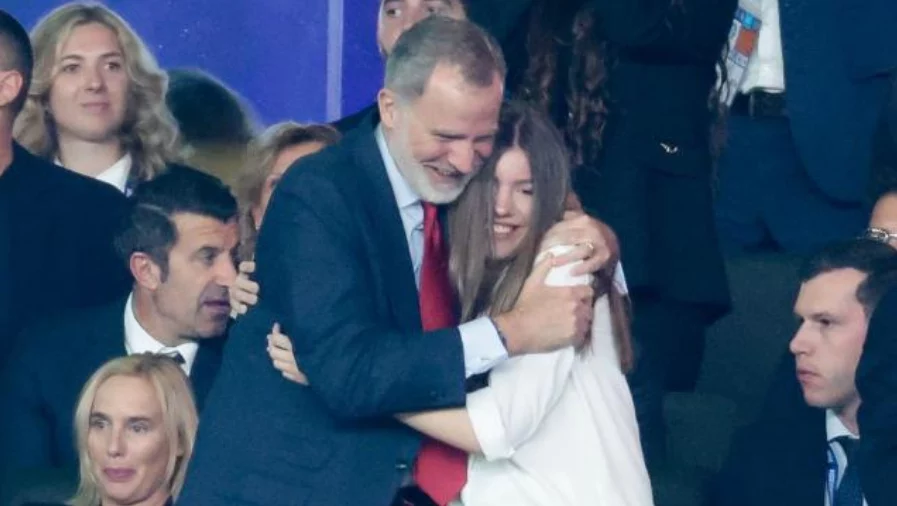 La infanta Sofía elige entre Felipe y Letizia lo tiene claro