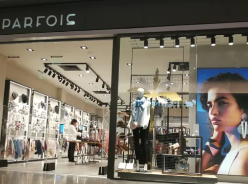 Las rebajas de Parfois nos dejan productos desde 6 euros en sus tiendas chalecos, sudaderas, jerséis y más Parfois se pasa el juego con un reloj inteligente que compite con el Apple Watch