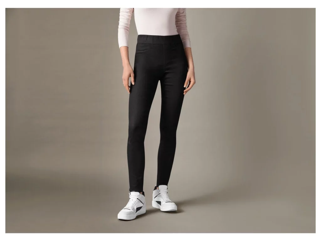 Lidl desafía a Primark con unos revolucionarios pantalones vaqueros térmicos por menos de 10 euros 50 Un éxito de ventas en todo el país