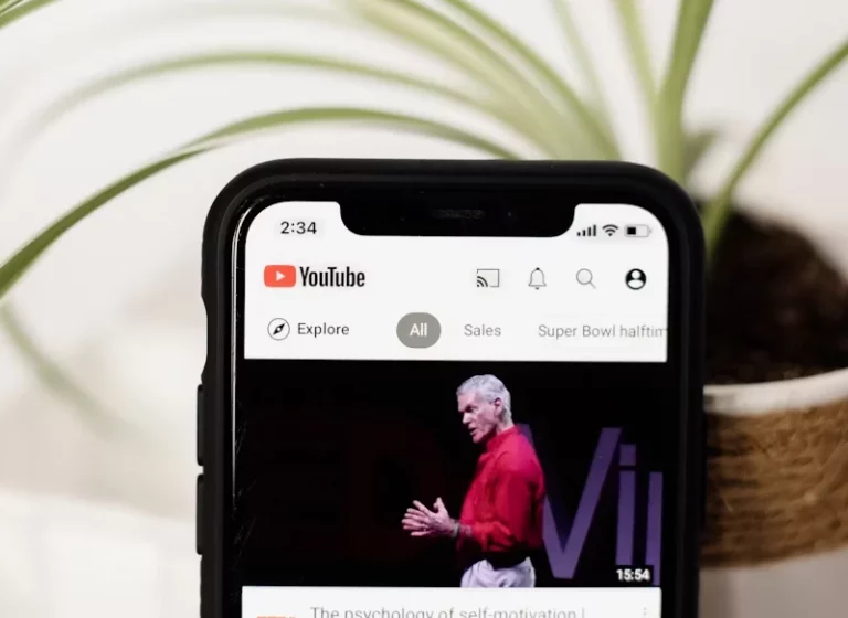 Los 3 trucos para ver YouTube en el móvil sin interrupciones de publicidad