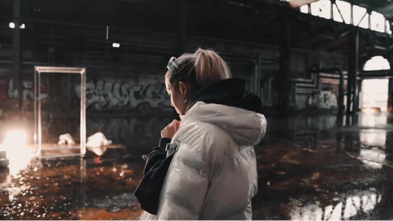 Ni Mango ni Massimo Dutti: la compra del mes de enero es este abrigo de Parfois en un color irresistible