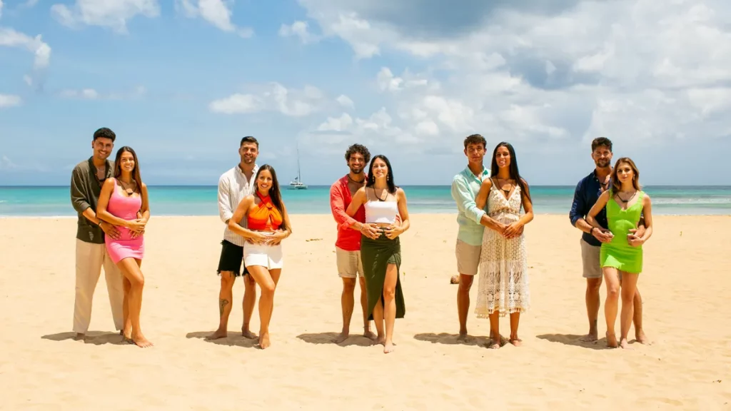 ¡Con Sandra Barneda! Un concursante de 'La Isla de las Tentaciones', muy cariñoso con la presentadora 122 Parejas sólidas y estables en 'La Isla de las Tentaciones'.
Imagen de: Telecinco