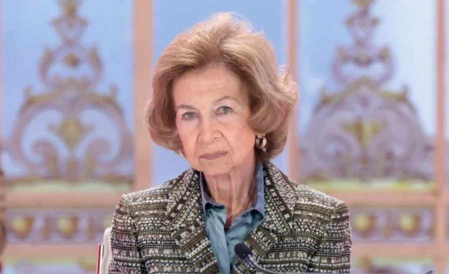 preocupación por la reina madre