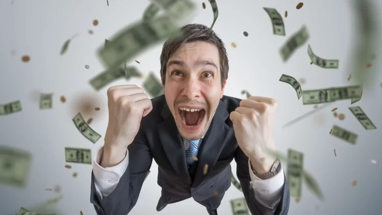 Un chico gana más de 8 millones en la Lotería y explica por qué sigue trabajando