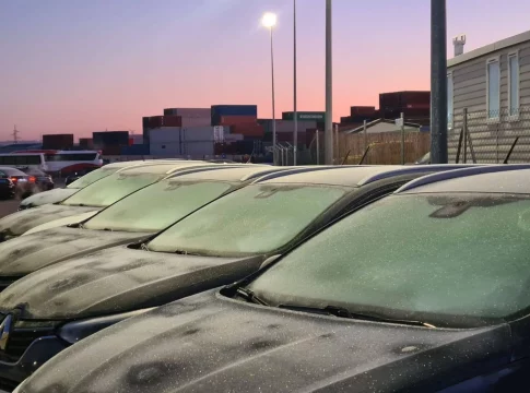 Los conductores de Cabify se han encontrado algunos de sus vehículos congelados tras llegar de vacaciones en diciembre