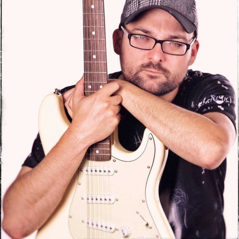 Miki Gázquez regresa a los escenarios con nueva compañía y 16 temas inéditos