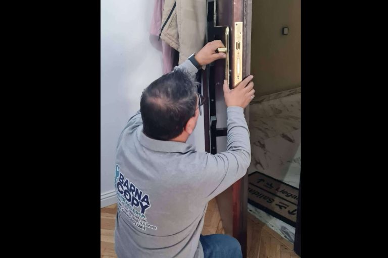 Barnacopy, especialistas en apertura de puertas sin roturas en Barcelona