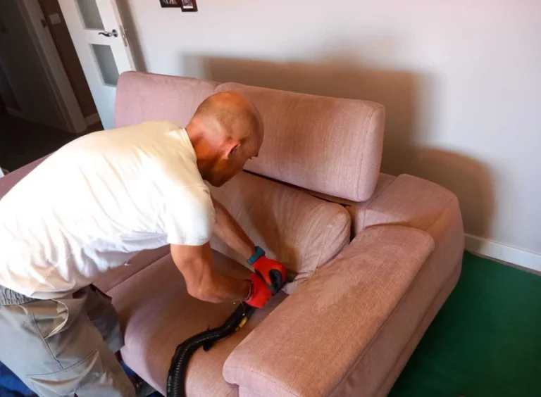 Aladinos revoluciona la limpieza de sofás a domicilio en Madrid