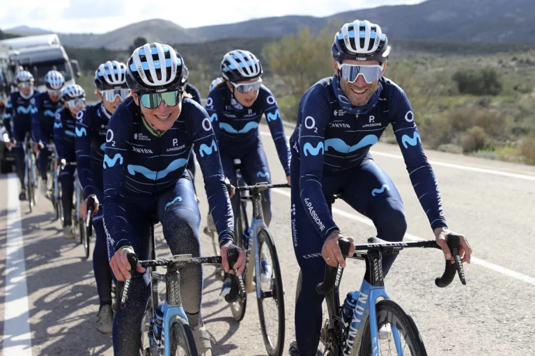 El Movistar Team mete miedo en pretemporada