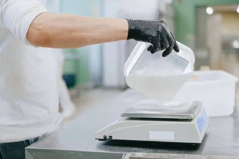 Errores comunes en el uso de equipos de pesaje y cómo evitarlos