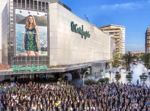 promo el corte ingles Lacoste, Tommy Hilfiger, Adolfo Dominguez… Elige la prenda perfecta para aprovechar las rebajas de invierno de El Corte Inglés
