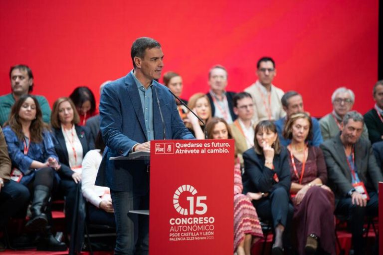 Sánchez anuncia que el SMI subirá 