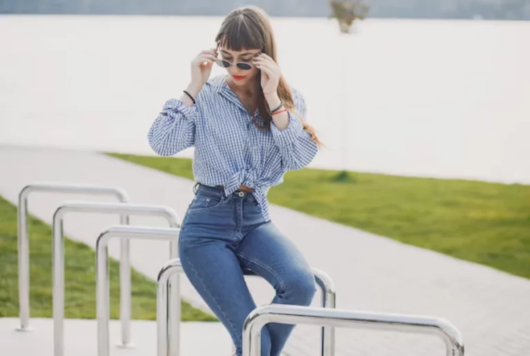 8 pantalones vaqueros de Sfera para llevar con deportivas o zapatos