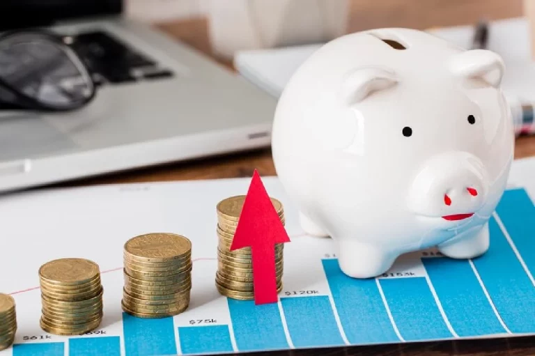 Toma el control: así funciona I-SCAN, la nueva herramienta aprobada por la OCU para detectar “chiringuitos financieros” al instante