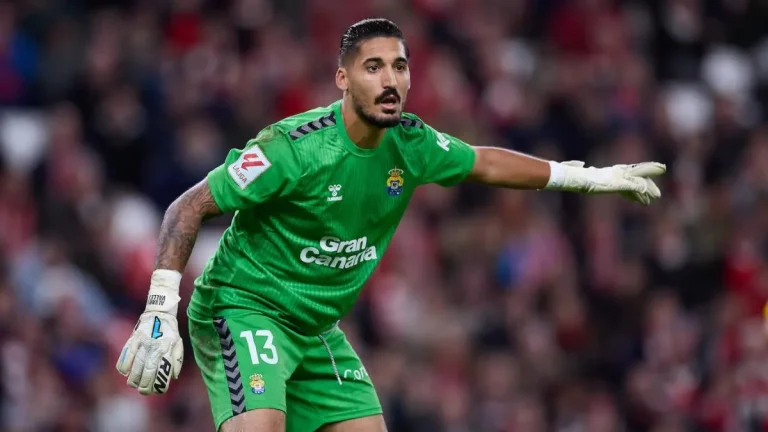 Álvaro Valles recibe palo descomunal con próximo fichaje del Betis