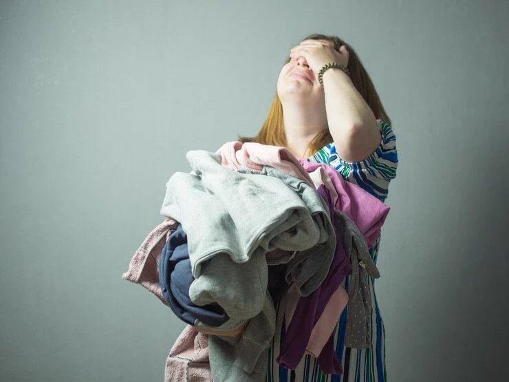 Así puedes eliminar el olor a humedad de la ropa sin lavarla de nuevo