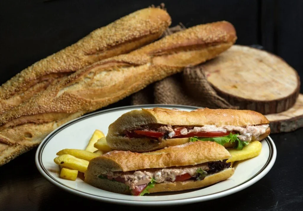 Bocadillos, tortilla y un sándwich que no te puedes perder
