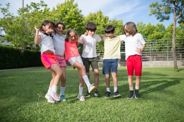 ¿Qué se hace en un campamento de verano en inglés?