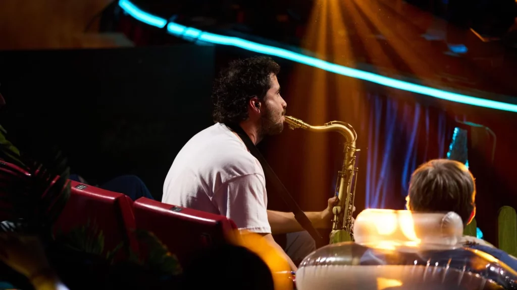 Cómo llega Sergio Bezos a La Revuelta. Fuente: Imagen de RTVE.es