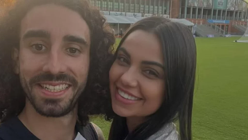Claudia Rodríguez, pareja de Cucurella, agita las redes al admitir de qué equipo es 37 Cucurella un padre comprometido