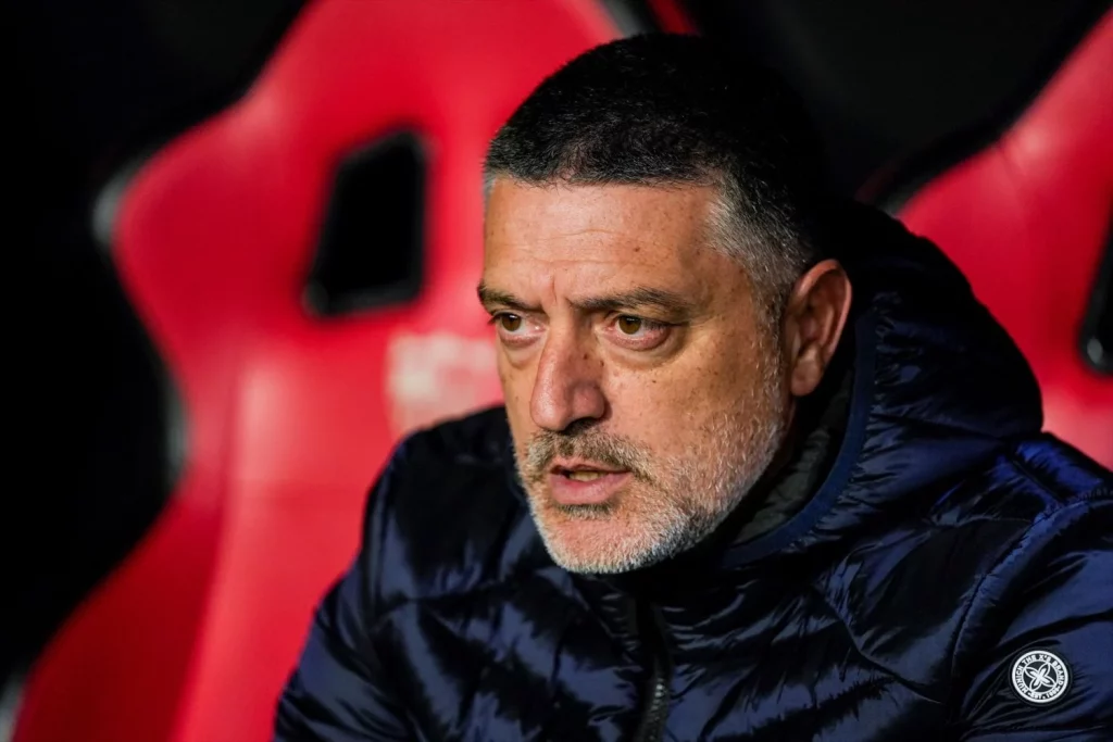 El despido de García Pimienta ya resuena en el Sevilla FC: sustituto histórico Fuente: EFE