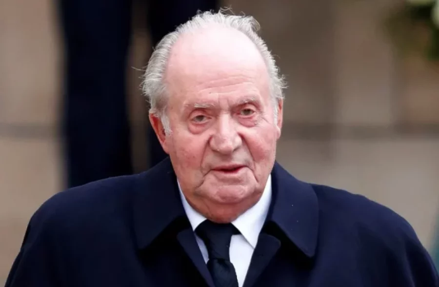 El episodio sexual de Juan Carlos con dos mujeres y un torero en la misma cama que ha desvelado un libro