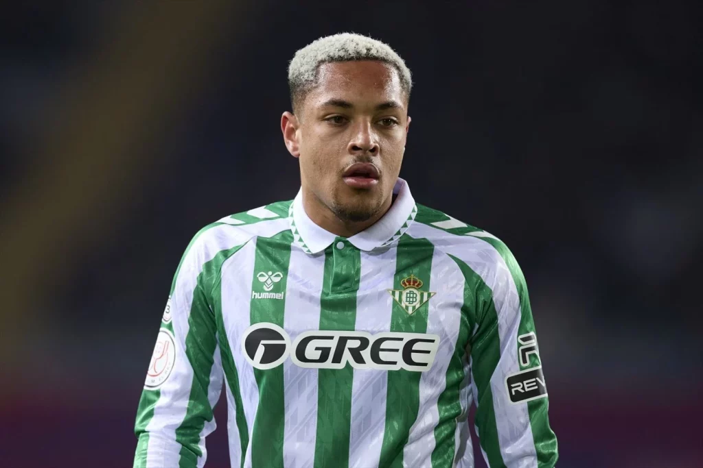 El agente de Vitor Roque raja del Betis y se lleva una respuesta ejemplar Fuente: Europa Press