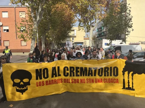 Continúa la guerra en Usera por el nuevo crematorio