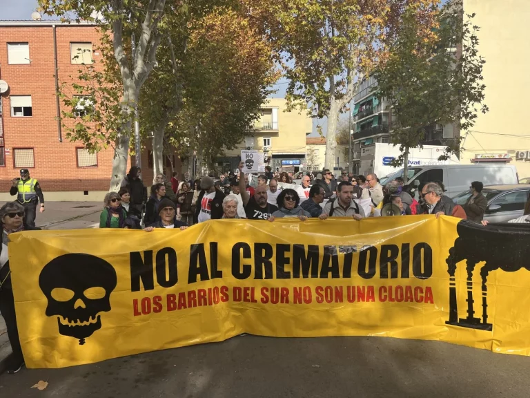 Continúa la guerra en Usera por el nuevo crematorio