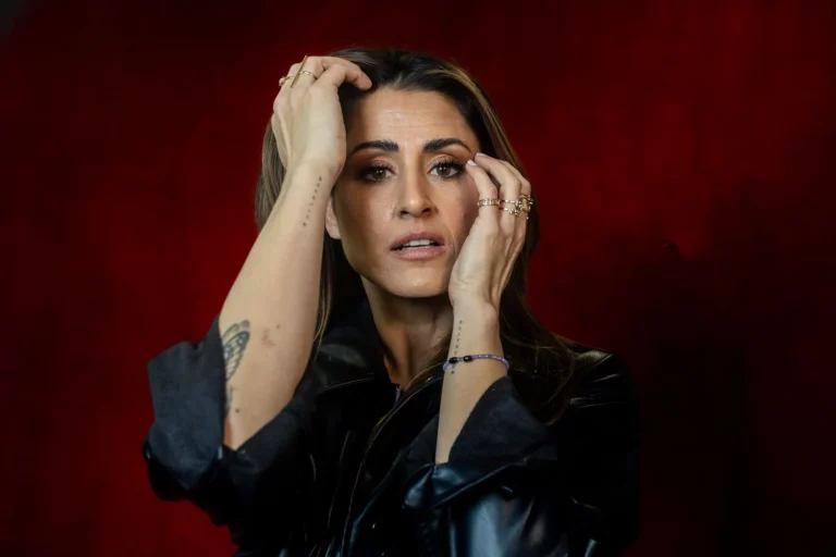 Barei se aferra al pop en su disco 'Trece': «Melody es una representante perfecta para Eurovisión»