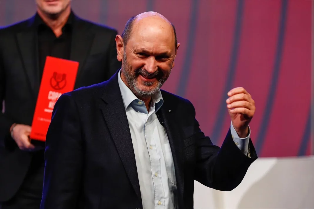 González Vázquez y Alonso Fernández, las alternativas