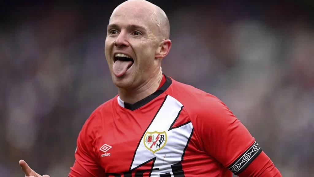 Isi Palazón tiene un ofertón para salir del Rayo 100 Isi Palazón