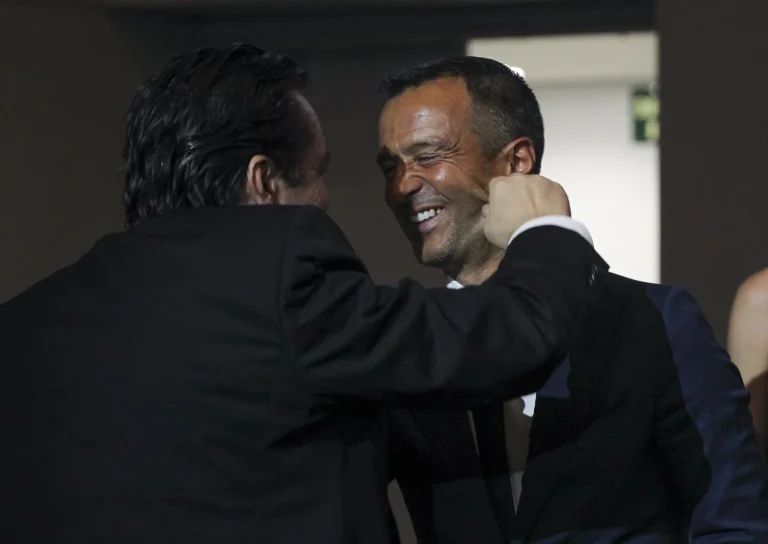 Jorge Mendes huele sangre en el Celta de Vigo