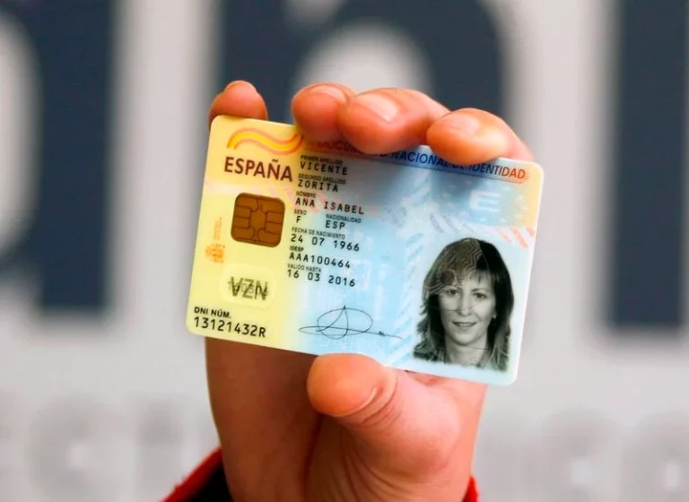 La Guardia Civil se pone muy seria con tu foto del DNI