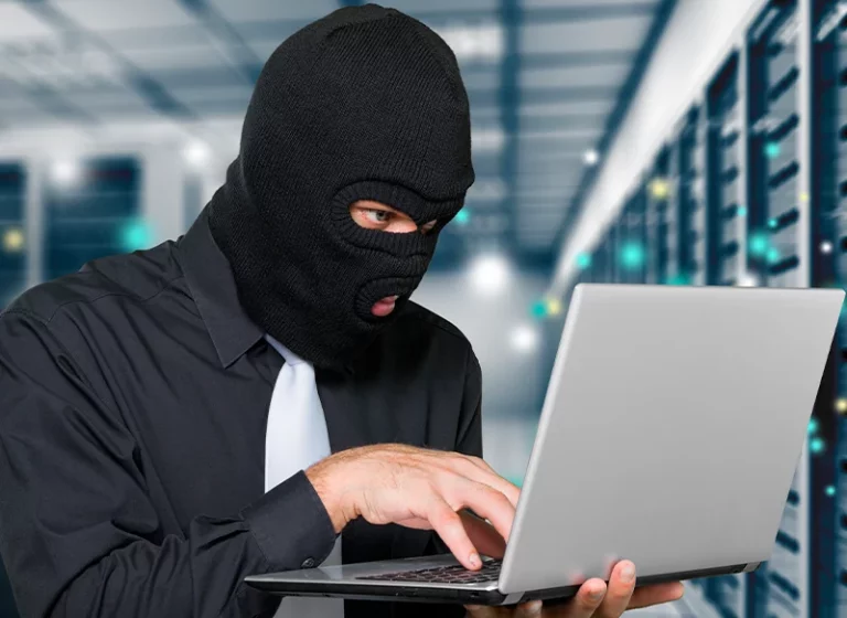 La OCU alerta sobre una nueva modalidad de estafa que pone en aprietos al Banco de España