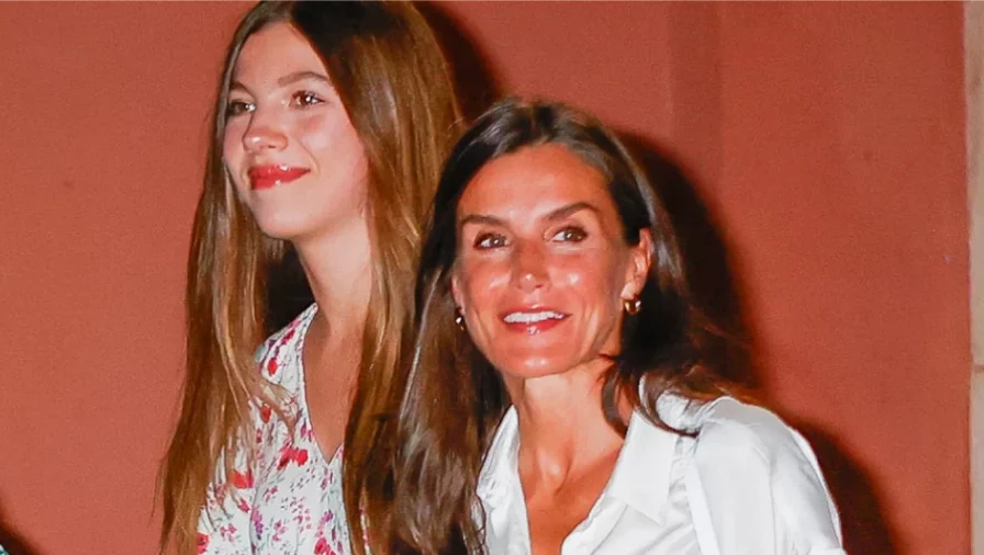 infanta con su madre